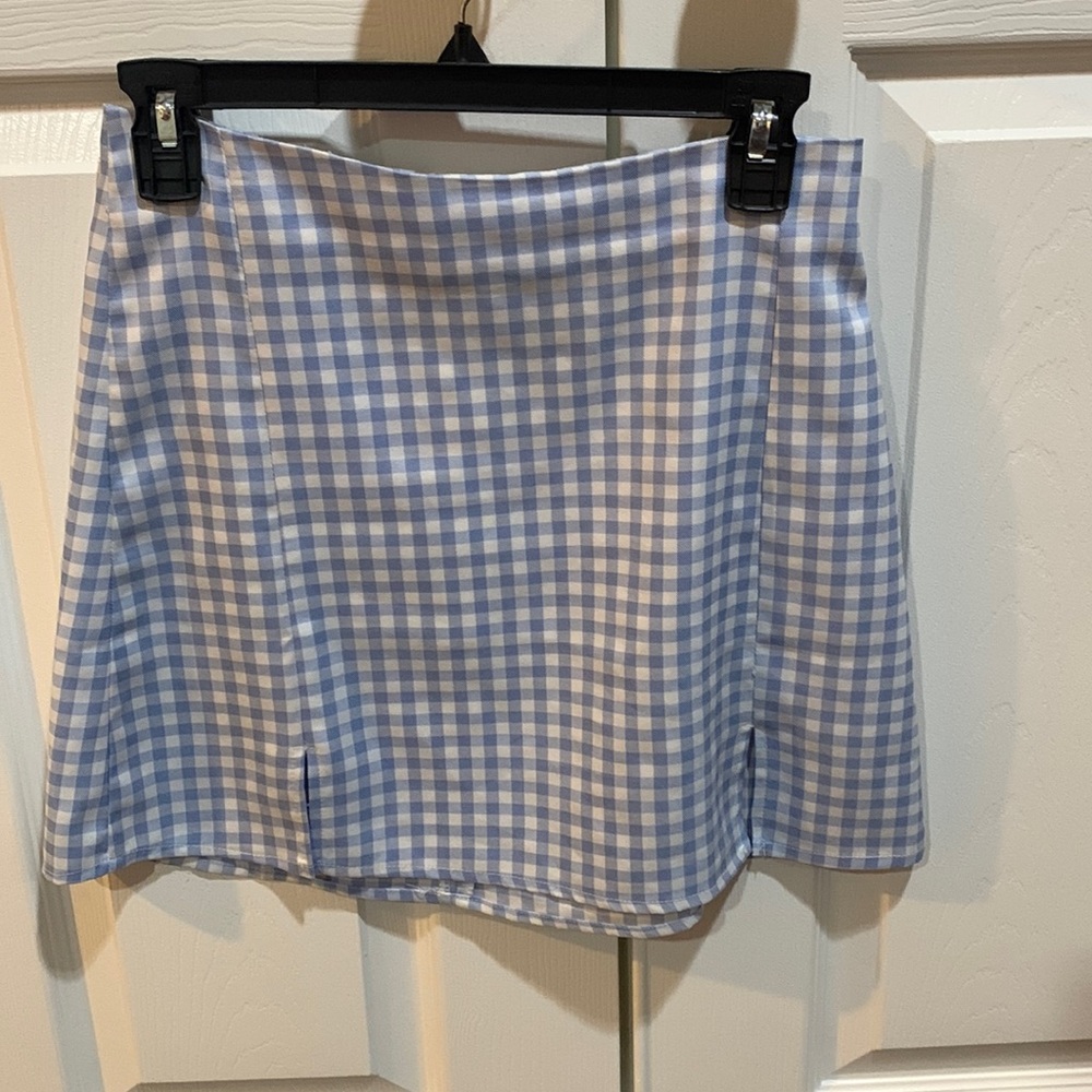 Blue checkered skirt! Zips up! Size small